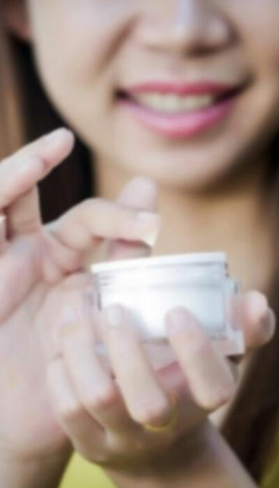 Here’s all you need to know about face moisturizers for dry skin